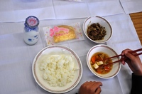 １年給食１.jpg