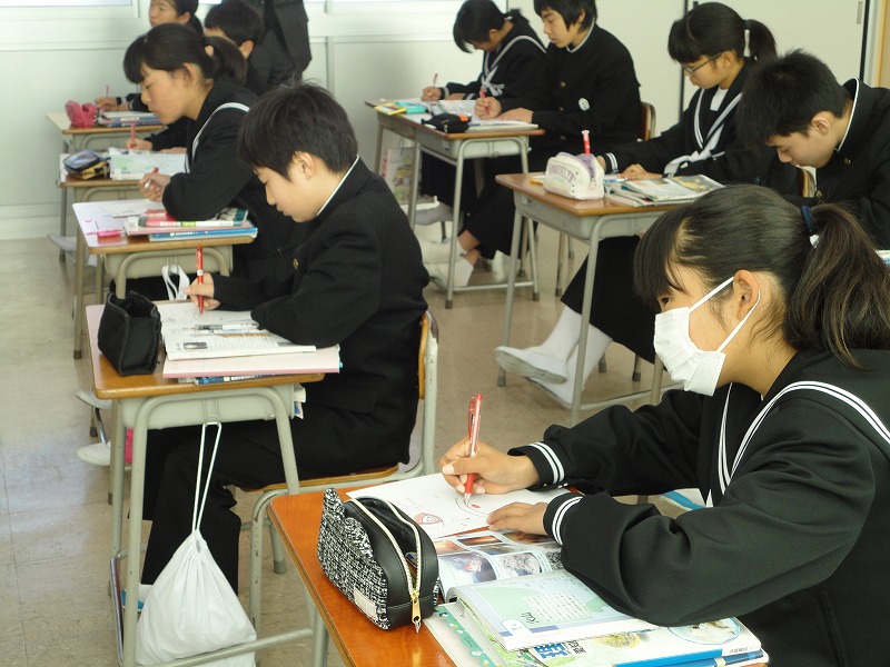 http://www.tahara.ed.jp/izumi-j/blog/DSC03517.jpg