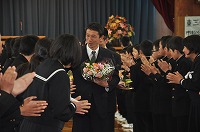 http://www.tahara.ed.jp/izumi-j/blog/DSC_0237.jpg