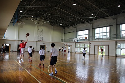 http://www.tahara.ed.jp/izumi-j/blog/IMG_2038.jpg
