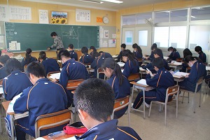 http://www.tahara.ed.jp/izumi-j/blog/IMG_4112.jpg