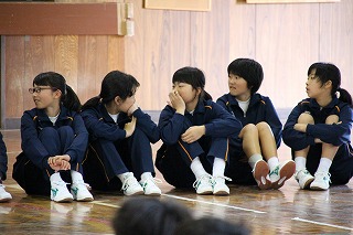 http://www.tahara.ed.jp/izumi-j/blog/IMG_7912.jpg