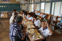 親子給食.JPG