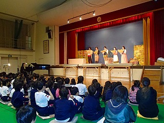 http://www.tahara.ed.jp/nakayama-e/blog/PC120245.jpg