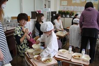 １年生親子給食2.jpg