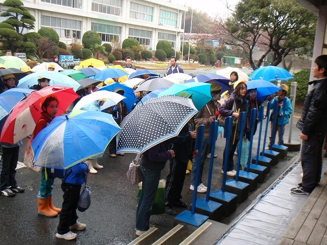 http://www.tahara.ed.jp/nanbu-e/blog/blog-PB300090.jpg