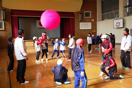 http://www.tahara.ed.jp/takamatsu-e/blog/DSC_9656kinn.jpg